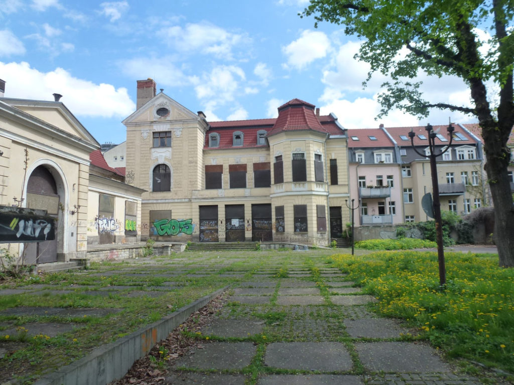 Dunkel und verlassen - das Schauspielhaus 2013